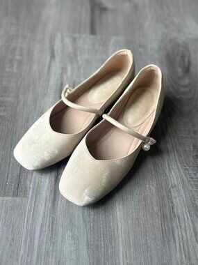Mary Jane Flats-Beige